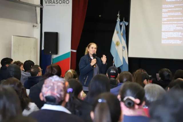 Mas de 100 personas en el Curso Manipulación de alimentos